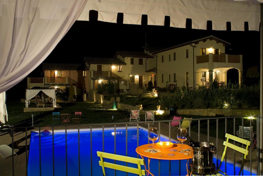 Aparthotel Borgo Le Capannelle Castel Ritaldi Exterior foto